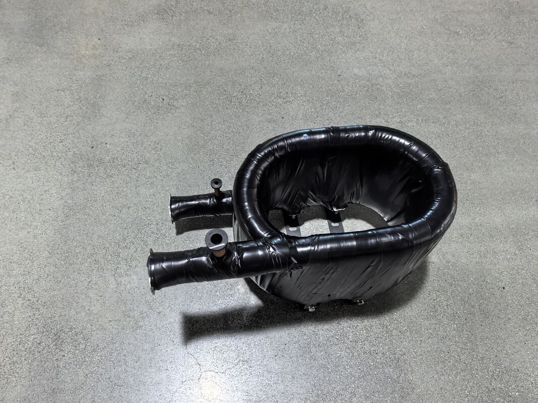 গরম করার ক্ষমতা ৬ থেকে ৩০০ কিলোওয়াট গরম পানির তাপ এক্সচেঞ্জার স্টেইনলেস স্টীল শেল তামা টিউব টেকসই তাপ স্থানান্তর সরঞ্জাম